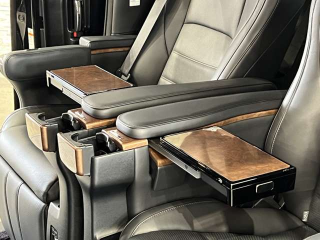 トヨタ アルファード ３．５ エグゼクティブ ラウンジ H28年 (関東) 99