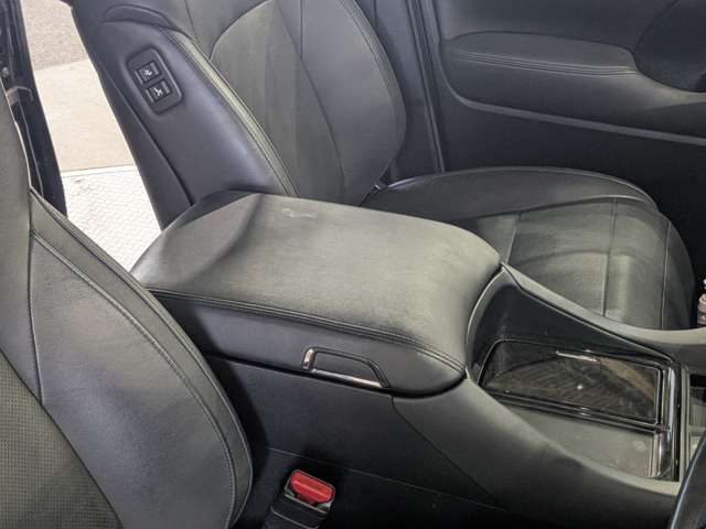 トヨタ ヴェルファイア　ハイブリッド ハイブリッド ２．５ ＺＲ Ｇエディション Ｅ－ＦＯＵＲ ４ＷＤ H27年 (関東) 99