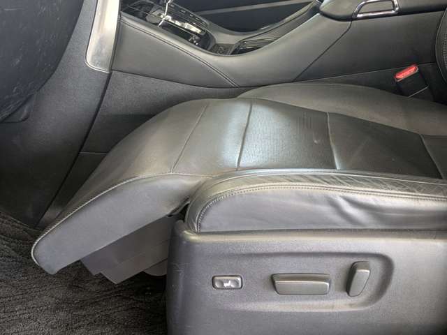 トヨタ ヴェルファイア　ハイブリッド ハイブリッド ２．５ ＺＲ Ｇエディション Ｅ－ＦＯＵＲ ４ＷＤ H27年 (関東) 99