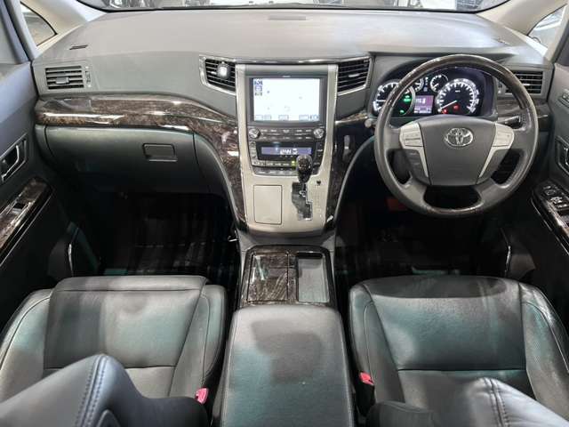 トヨタ アルファード　ハイブリッド ２．４ ＳＲ Ｃパッケージ ４ＷＤ H25年 (関東) 99