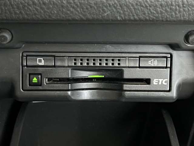 トヨタ アルファード　ハイブリッド ２．４ ＳＲ Ｃパッケージ ４ＷＤ H25年 (関東) 99