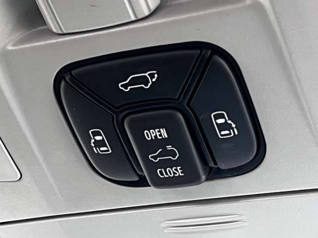 トヨタ アルファード　ハイブリッド ２．４ ＳＲ Ｃパッケージ ４ＷＤ H25年 (関東) 99