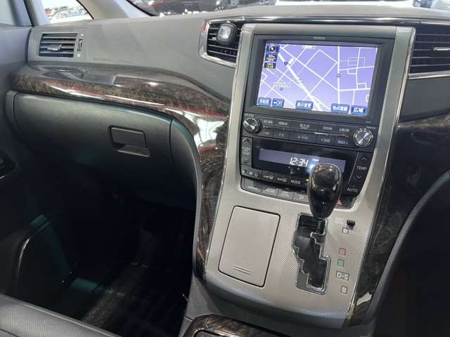 トヨタ アルファード　ハイブリッド ２．４ ＳＲ Ｃパッケージ ４ＷＤ H25年 (関東) 99