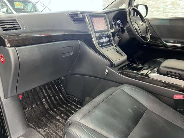 トヨタ アルファード　ハイブリッド ２．４ ＳＲ Ｃパッケージ ４ＷＤ H25年 (関東) 99