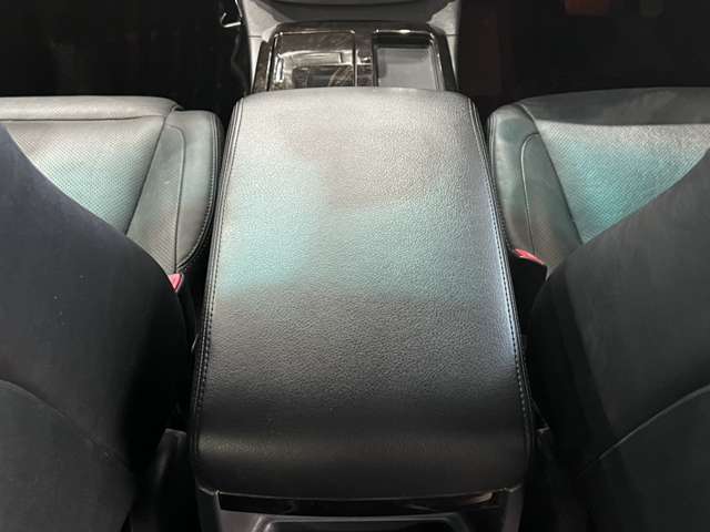 トヨタ アルファード　ハイブリッド ２．４ ＳＲ Ｃパッケージ ４ＷＤ H25年 (関東) 99