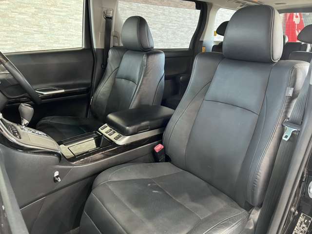 トヨタ アルファード　ハイブリッド ２．４ ＳＲ Ｃパッケージ ４ＷＤ H25年 (関東) 99