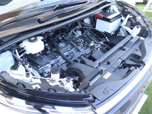 トヨタ ヴォクシー １．８ ハイブリッド Ｓ－Ｚ R5年 (関東) 99