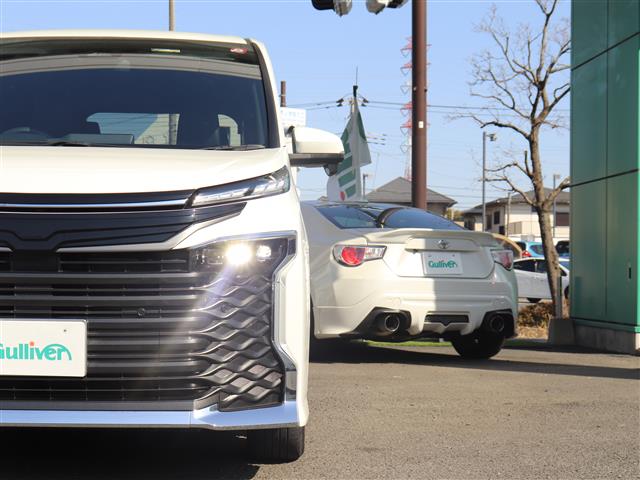 トヨタ ヴォクシー １．８ ハイブリッド Ｓ－Ｚ R5年 (関東) 99