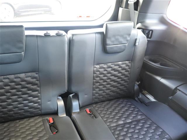 トヨタ ヴォクシー １．８ ハイブリッド Ｓ－Ｚ R5年 (関東) 99