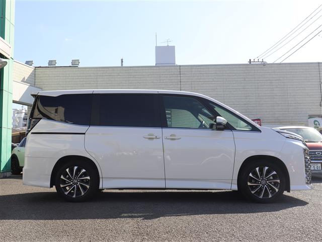 トヨタ ヴォクシー １．８ ハイブリッド Ｓ－Ｚ R5年 (関東) 99