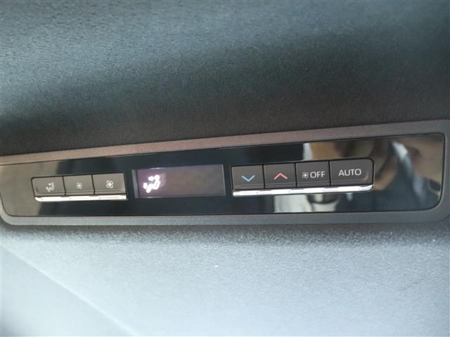 トヨタ ヴォクシー １．８ ハイブリッド Ｓ－Ｚ R5年 (関東) 99