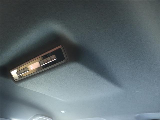 トヨタ ヴォクシー １．８ ハイブリッド Ｓ－Ｚ R5年 (関東) 99