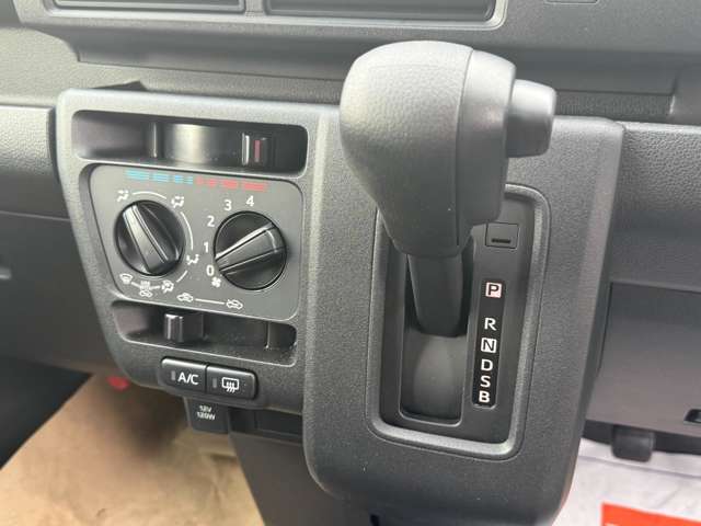 ダイハツ ハイゼットカーゴ ６６０ クルーズターボ R6年 (近畿) 99