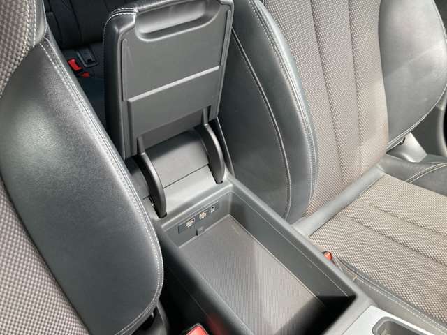 アウディ Ａ５　スポーツバック ２．０ ＴＦＳＩ クワトロ スポーツ Ｓラインパッケージ ４ＷＤ H30年 (東北) 99