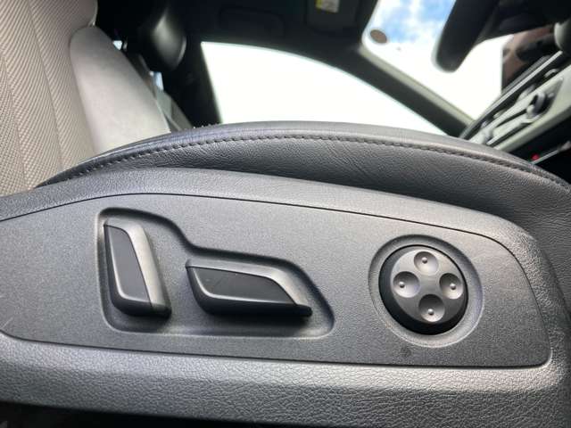 アウディ Ａ５　スポーツバック ２．０ ＴＦＳＩ クワトロ スポーツ Ｓラインパッケージ ４ＷＤ H30年 (東北) 99