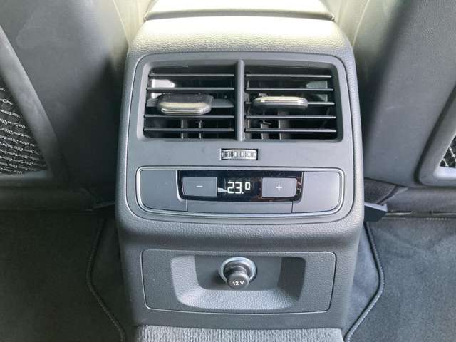 アウディ Ａ５　スポーツバック ２．０ ＴＦＳＩ クワトロ スポーツ Ｓラインパッケージ ４ＷＤ H30年 (東北) 99