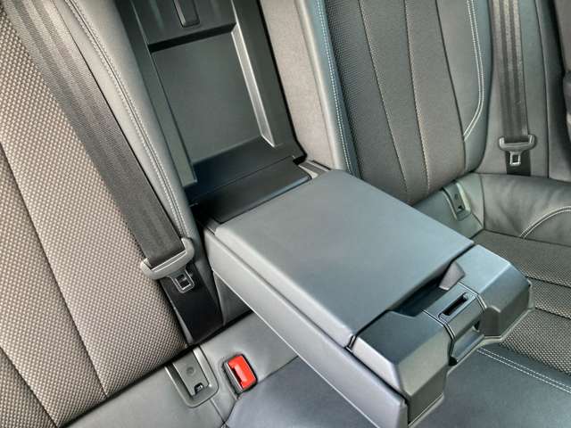 アウディ Ａ５　スポーツバック ２．０ ＴＦＳＩ クワトロ スポーツ Ｓラインパッケージ ４ＷＤ H30年 (東北) 99