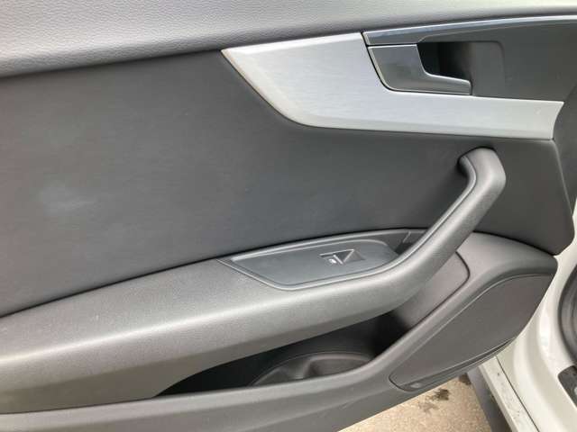 アウディ Ａ５　スポーツバック ２．０ ＴＦＳＩ クワトロ スポーツ Ｓラインパッケージ ４ＷＤ H30年 (東北) 99