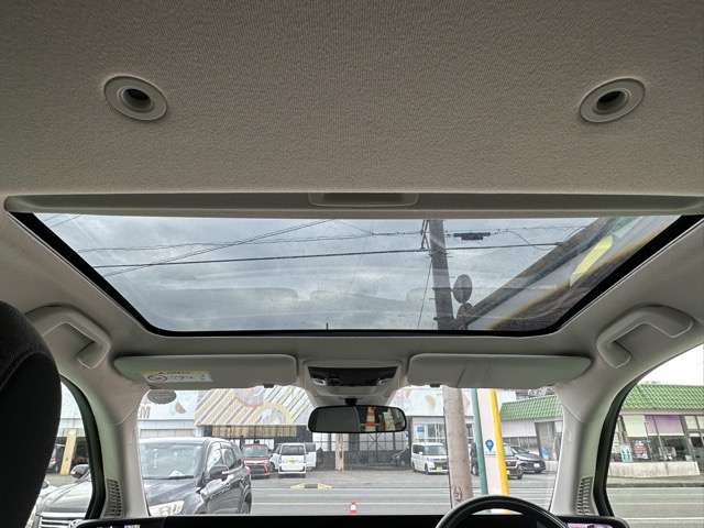 ホンダ Ｈｏｎｄａ　ｅ ベースモデル R2年 (東海) 99