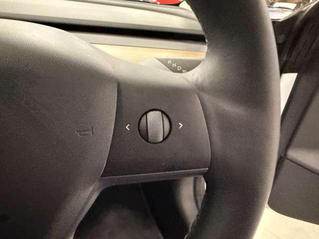 テスラ モデル３ スタンダードレンジ R3年 (関東) 99