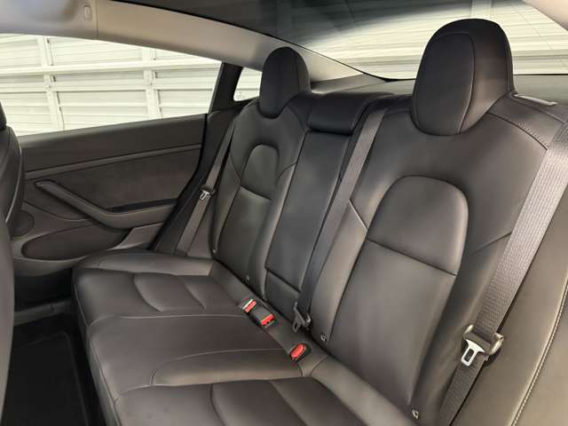 テスラ モデル３ スタンダードレンジ R3年 (関東) 99