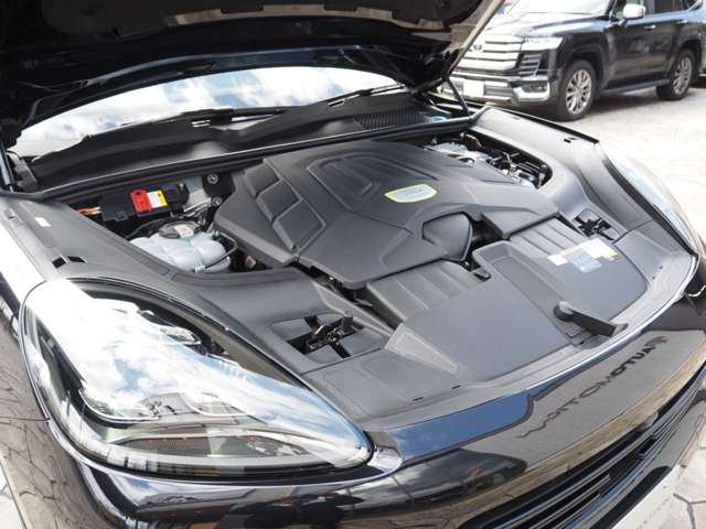 ポルシェ カイエン ハイブリッド Ｅハイブリッド ティプトロニックＳ ４ＷＤ R2年 (近畿) 99