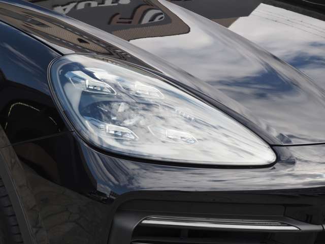 ポルシェ カイエン ハイブリッド Ｅハイブリッド ティプトロニックＳ ４ＷＤ R2年 (近畿) 99