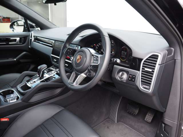 ポルシェ カイエン ハイブリッド Ｅハイブリッド ティプトロニックＳ ４ＷＤ R2年 (近畿) 99