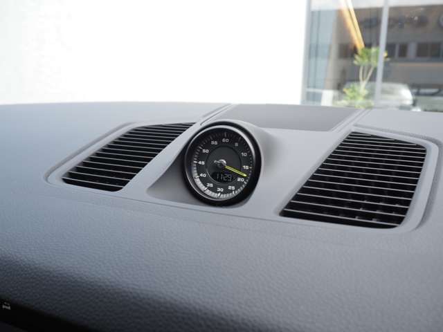 ポルシェ カイエン ハイブリッド Ｅハイブリッド ティプトロニックＳ ４ＷＤ R2年 (近畿) 99