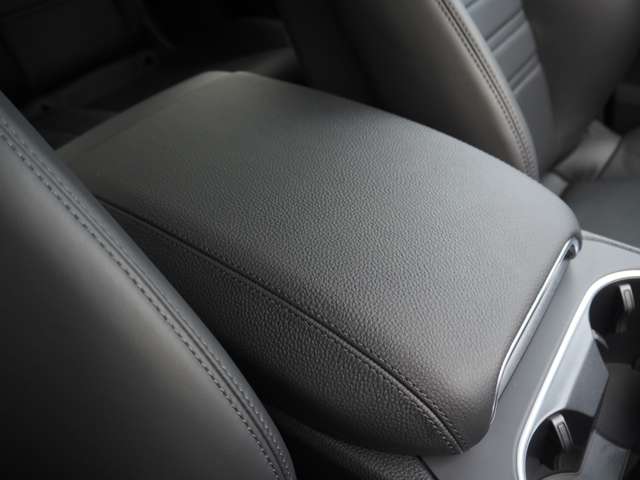 ポルシェ カイエン ハイブリッド Ｅハイブリッド ティプトロニックＳ ４ＷＤ R2年 (近畿) 99