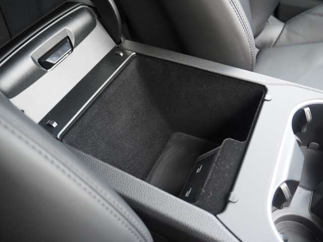 ポルシェ カイエン ハイブリッド Ｅハイブリッド ティプトロニックＳ ４ＷＤ R2年 (近畿) 99