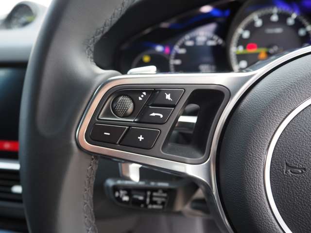 ポルシェ カイエン ハイブリッド Ｅハイブリッド ティプトロニックＳ ４ＷＤ R2年 (近畿) 99