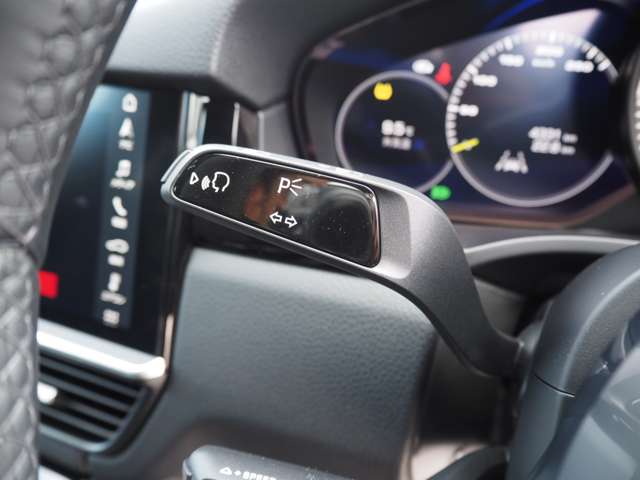 ポルシェ カイエン ハイブリッド Ｅハイブリッド ティプトロニックＳ ４ＷＤ R2年 (近畿) 99