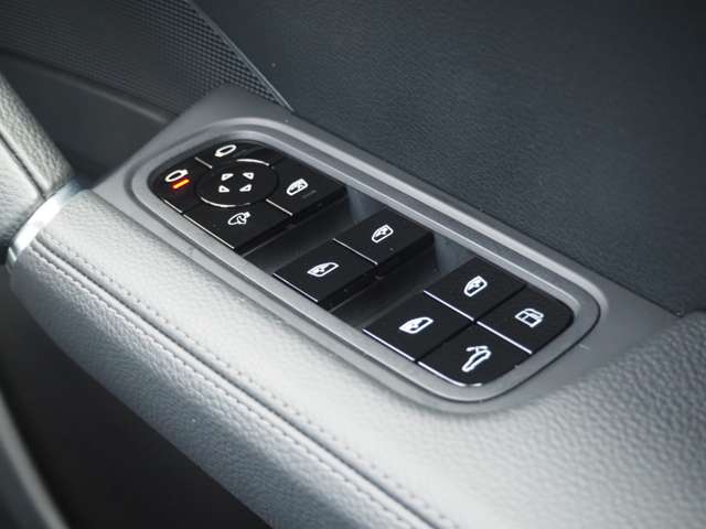 ポルシェ カイエン ハイブリッド Ｅハイブリッド ティプトロニックＳ ４ＷＤ R2年 (近畿) 99