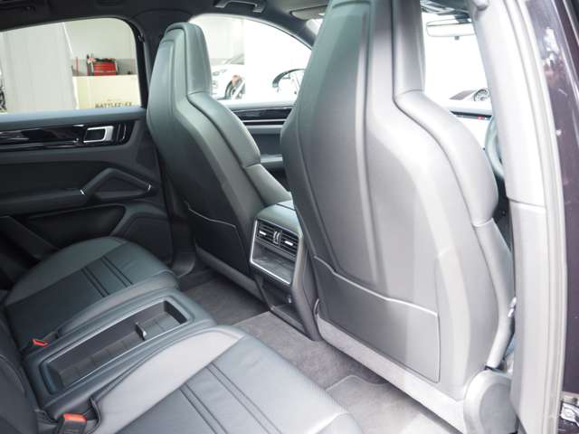 ポルシェ カイエン ハイブリッド Ｅハイブリッド ティプトロニックＳ ４ＷＤ R2年 (近畿) 99