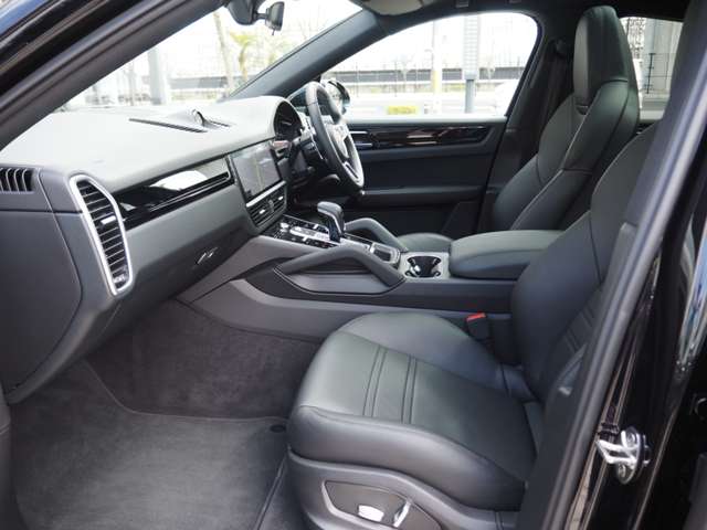 ポルシェ カイエン ハイブリッド Ｅハイブリッド ティプトロニックＳ ４ＷＤ R2年 (近畿) 99