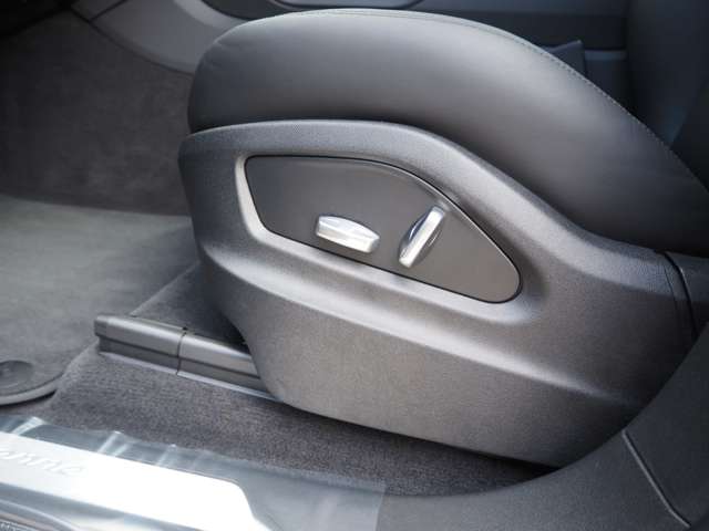 ポルシェ カイエン ハイブリッド Ｅハイブリッド ティプトロニックＳ ４ＷＤ R2年 (近畿) 99