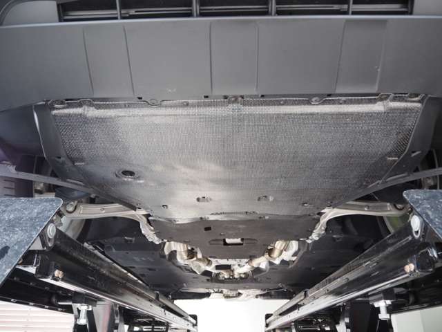 ポルシェ カイエン ハイブリッド Ｅハイブリッド ティプトロニックＳ ４ＷＤ R2年 (近畿) 99