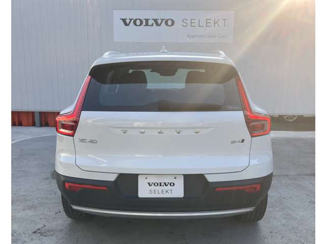 ボルボ ＸＣ４０ Ｂ４ ＡＷＤ モメンタム ４ＷＤ R3年 (関東) 99