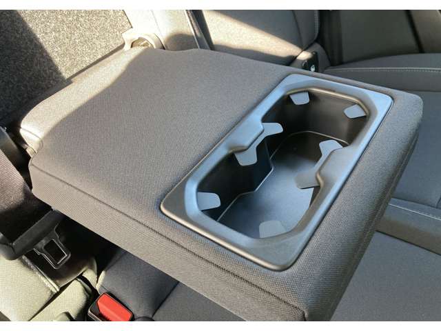 ボルボ ＸＣ４０ Ｂ４ ＡＷＤ モメンタム ４ＷＤ R3年 (関東) 99