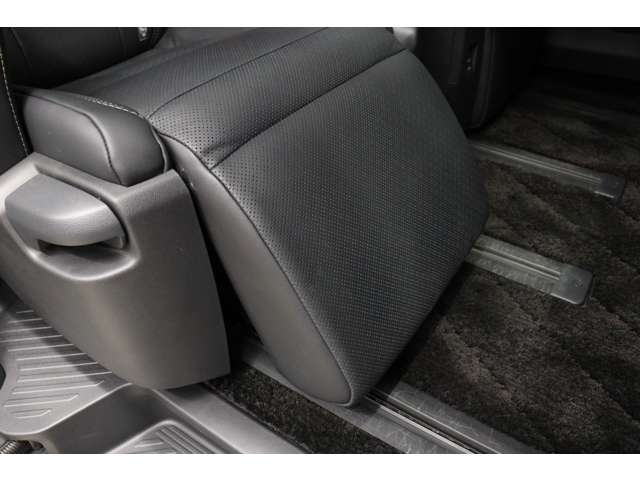 トヨタ ヴェルファイア　ハイブリッド ハイブリッド ２．５ Ｚプレミア R6年 (東海) 99