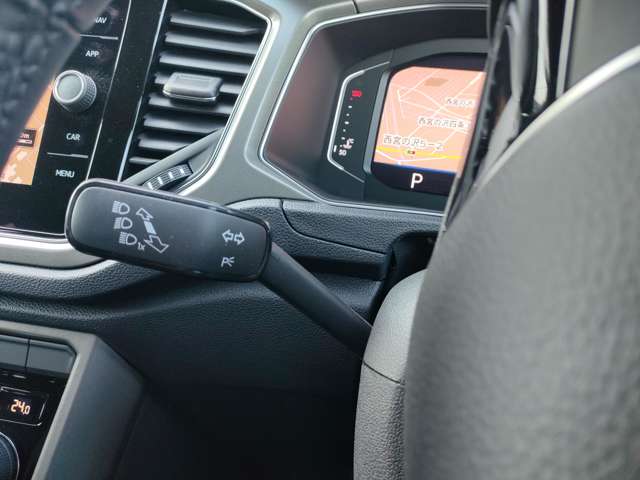 フォルクスワーゲン Ｔ－ＲＯＣ ＴＤＩ スタイル デザイン パッケージ ディーゼルターボ R2年 (東北) 99