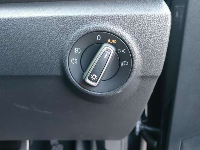 フォルクスワーゲン Ｔ－ＲＯＣ ＴＤＩ スタイル デザイン パッケージ ディーゼルターボ R2年 (東北) 99