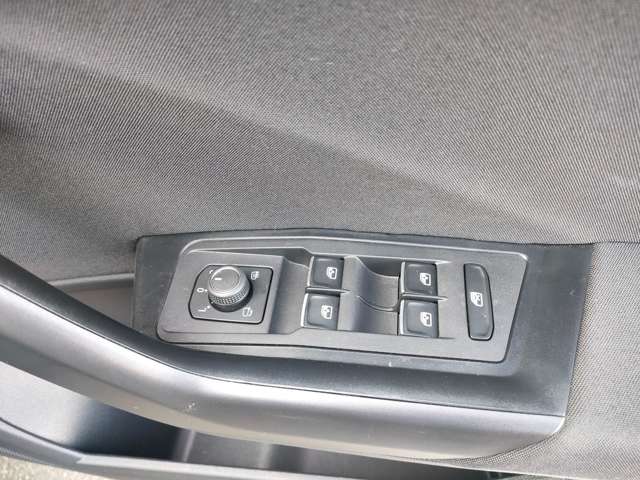 フォルクスワーゲン Ｔ－ＲＯＣ ＴＤＩ スタイル デザイン パッケージ ディーゼルターボ R2年 (東北) 99