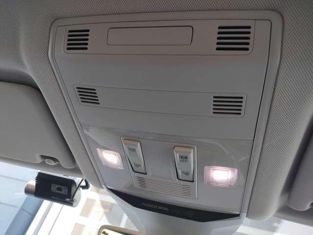 フォルクスワーゲン Ｔ－ＲＯＣ ＴＤＩ スタイル デザイン パッケージ ディーゼルターボ R2年 (東北) 99