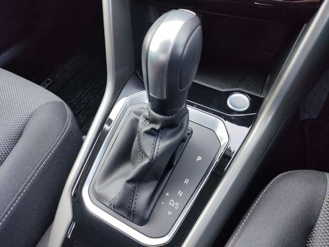 フォルクスワーゲン Ｔ－ＲＯＣ ＴＤＩ スタイル デザイン パッケージ ディーゼルターボ R2年 (東北) 99