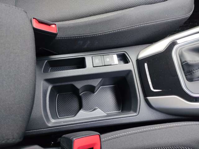 フォルクスワーゲン Ｔ－ＲＯＣ ＴＤＩ スタイル デザイン パッケージ ディーゼルターボ R2年 (東北) 99