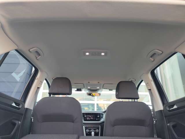 フォルクスワーゲン Ｔ－ＲＯＣ ＴＤＩ スタイル デザイン パッケージ ディーゼルターボ R2年 (東北) 99