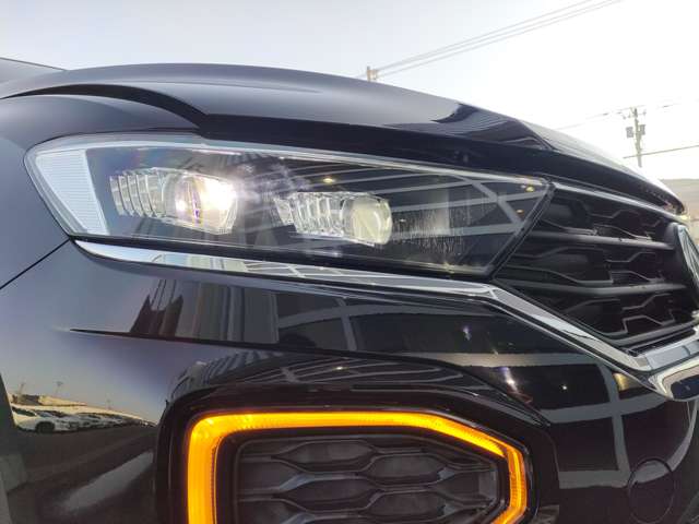 フォルクスワーゲン Ｔ－ＲＯＣ ＴＤＩ スタイル デザイン パッケージ ディーゼルターボ R2年 (東北) 99