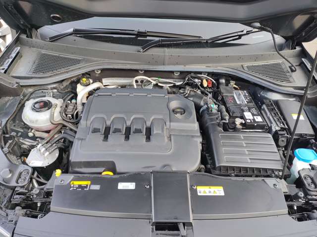 フォルクスワーゲン Ｔ－ＲＯＣ ＴＤＩ スタイル デザイン パッケージ ディーゼルターボ R2年 (東北) 99